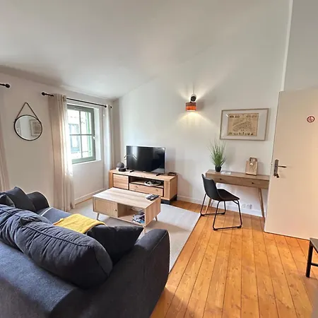 Chez Sam Et L'as Du Forum, Centre Apartment